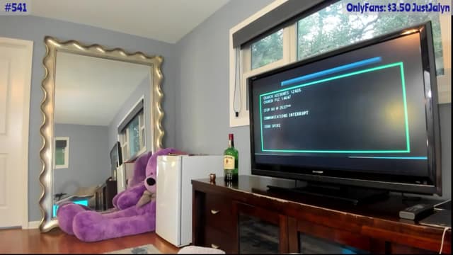 Gallery image thumbnail from Jalyn's myfreecams stream on, 08/07/2024, 01:21 image 5 of 20
