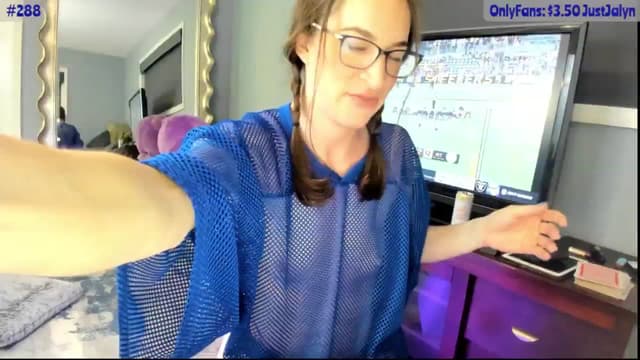 Gallery image thumbnail from Jalyn's myfreecams stream on, 08/10/2024, 02:17 image 8 of 20