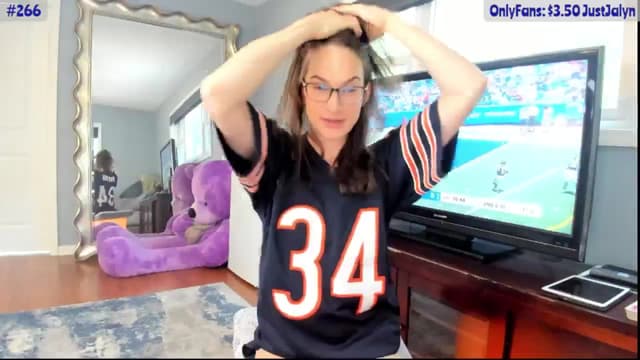 Gallery image thumbnail from Jalyn's myfreecams stream on, 08/10/2024, 19:49 image 7 of 20
