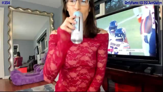 Gallery image thumbnail from Jalyn's myfreecams stream on, 08/23/2024, 02:28 image 8 of 20
