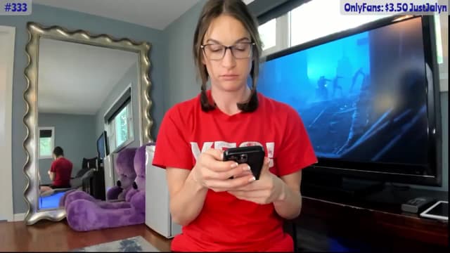 Gallery image thumbnail from Jalyn's myfreecams stream on, 08/24/2024, 21:45 image 19 of 20