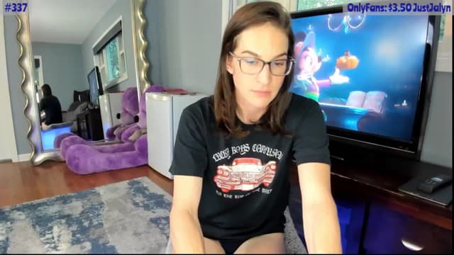 Gallery image thumbnail from Jalyn's myfreecams stream on, 08/28/2024, 01:10 image 7 of 20