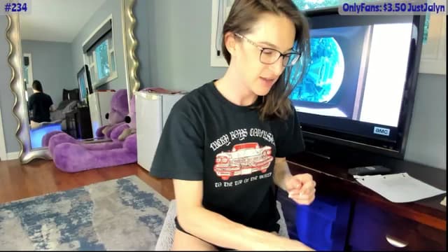 Gallery image thumbnail from Jalyn's myfreecams stream on, 09/04/2024, 24:56 image 7 of 20