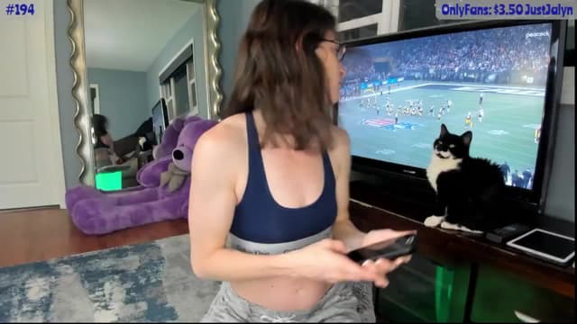 Gallery image thumbnail from Jalyn's myfreecams stream on, 09/07/2024, 24:34 image 16 of 20