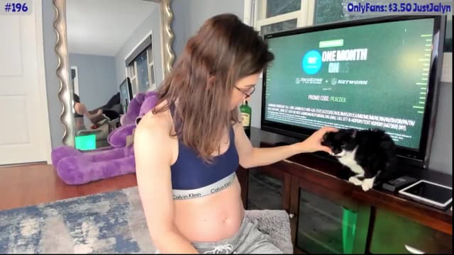 Gallery image thumbnail from Jalyn's myfreecams stream on, 09/07/2024, 24:34 image 6 of 20