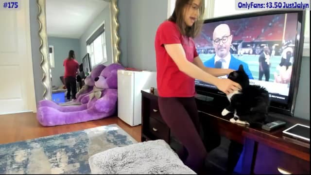 Gallery image thumbnail from Jalyn's myfreecams stream on, 09/08/2024, 16:46 image 8 of 20