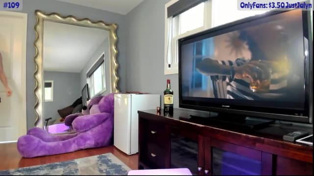 Gallery image thumbnail from Jalyn's myfreecams stream on, 09/15/2024, 17:59 image 19 of 20