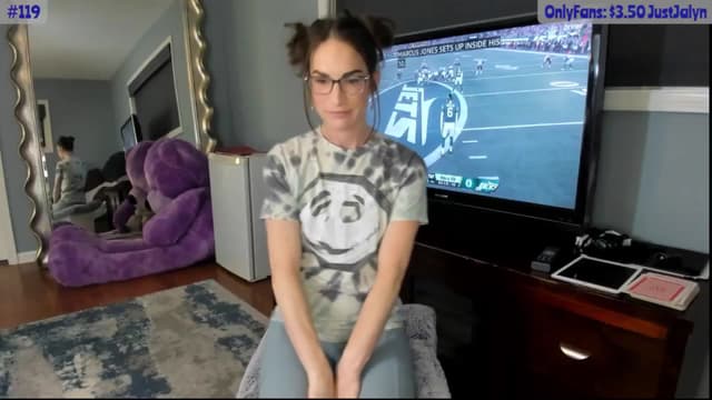 Gallery image thumbnail from Jalyn's myfreecams stream on, 09/20/2024, 01:19 image 7 of 20