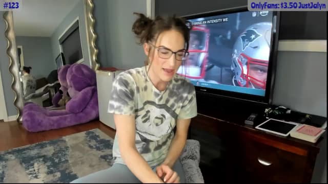Gallery image thumbnail from Jalyn's myfreecams stream on, 09/20/2024, 01:19 image 2 of 20