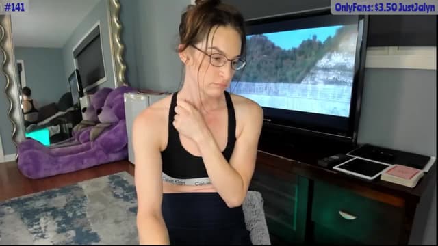 Gallery image thumbnail from Jalyn's myfreecams stream on, 09/28/2024, 24:01 image 15 of 20