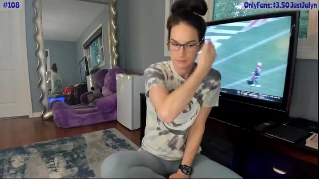 Gallery image thumbnail from Jalyn's myfreecams stream on, 10/01/2024, 24:03 image 1 of 20