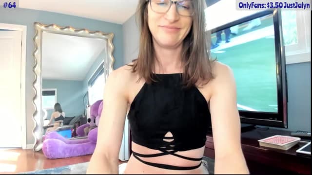 Gallery image thumbnail from Jalyn's myfreecams stream on, 10/06/2024, 16:36 image 12 of 20