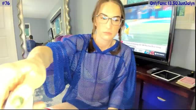 Gallery image thumbnail from Jalyn's myfreecams stream on, 10/08/2024, 01:18 image 3 of 20