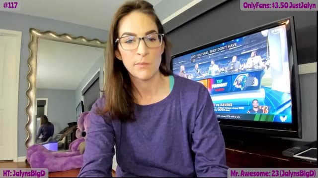 Gallery image thumbnail from Jalyn's myfreecams stream on, 11/08/2024, 01:03 image 3 of 20