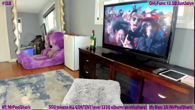 Gallery image thumbnail from Jalyn's myfreecams stream on, 11/09/2024, 22:30 image 6 of 20