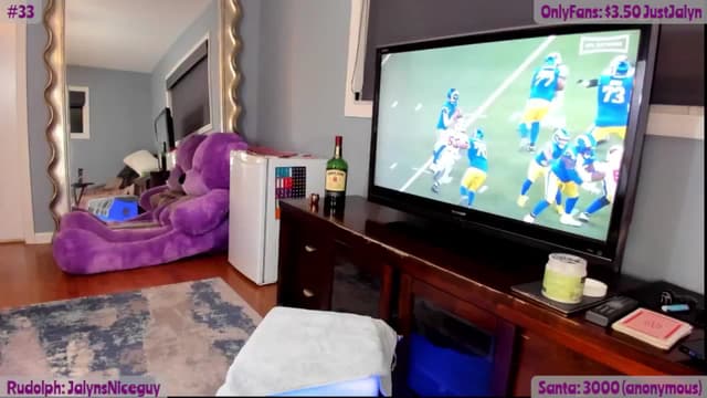 Gallery image thumbnail from Jalyn's myfreecams stream on, 12/29/2024, 03:48 image 13 of 20