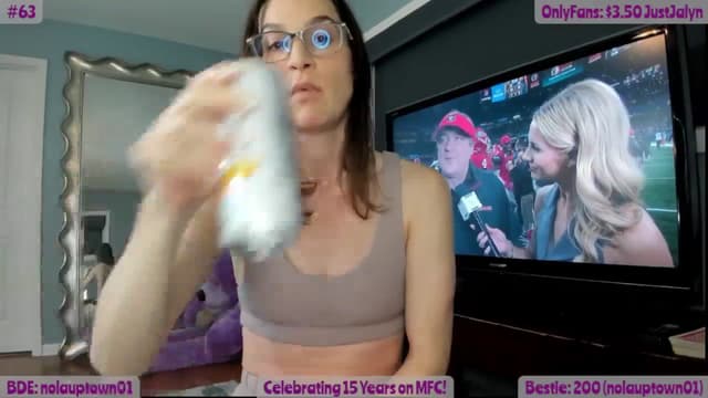 Gallery image thumbnail from Jalyn's myfreecams stream on, 01/03/2025, 24:37 image 10 of 20