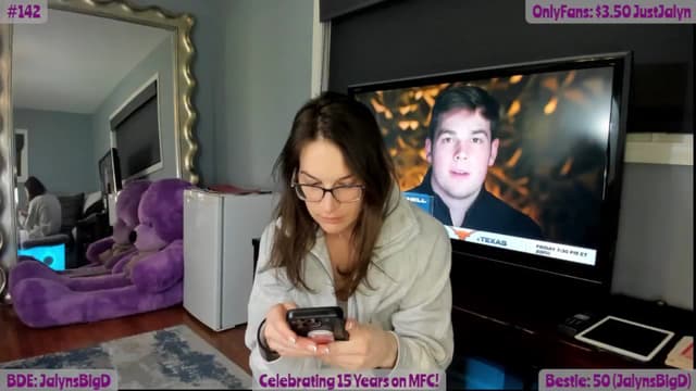 Gallery image thumbnail from Jalyn's myfreecams stream on, 01/10/2025, 24:23 image 11 of 20