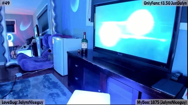 Gallery image thumbnail from Jalyn's myfreecams stream on, 02/25/2025, 05:18 image 9 of 20