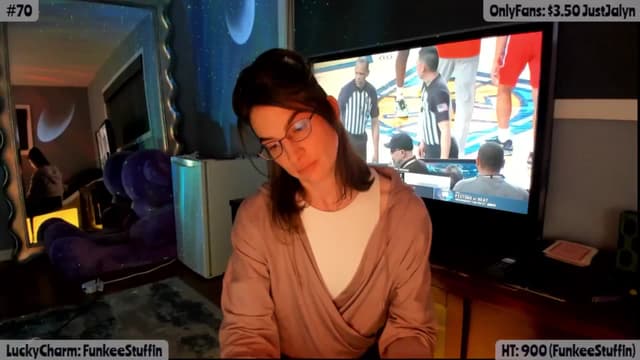Gallery image thumbnail from Jalyn's myfreecams stream on, 03/19/2025, 24:44 image 18 of 20