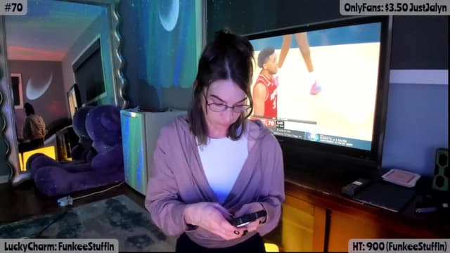 Gallery image thumbnail from Jalyn's myfreecams stream on, 03/19/2025, 24:44 image 19 of 20