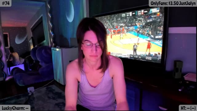 Gallery image thumbnail from Jalyn's myfreecams stream on, 03/24/2025, 03:09 image 5 of 20