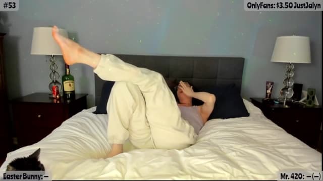 Gallery image thumbnail from Jalyn's myfreecams stream on, 04/21/2025, 24:07 image 5 of 20