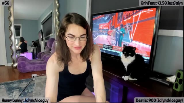 Gallery image thumbnail from Jalyn's myfreecams stream on, 04/25/2025, 02:20 image 12 of 20