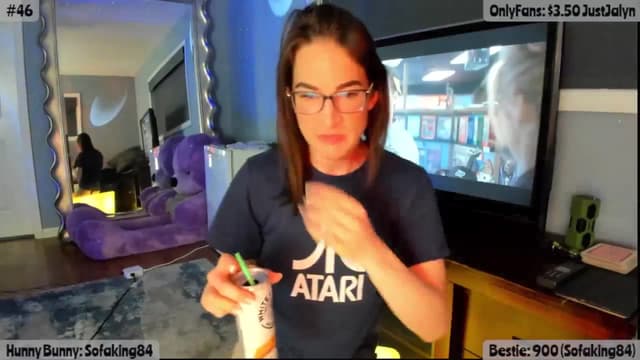 Gallery image thumbnail from Jalyn's myfreecams stream on, 04/29/2025, 01:55 image 6 of 20