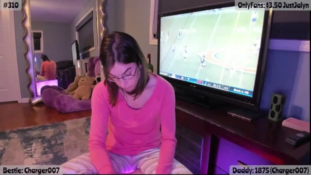 Gallery image thumbnail from Jalyn's myfreecams stream on, 09/09/2025, 01:16 image 18 of 20