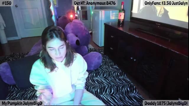 Gallery image thumbnail from Jalyn's myfreecams stream on, 10/16/2025, 02:21 image 4 of 20
