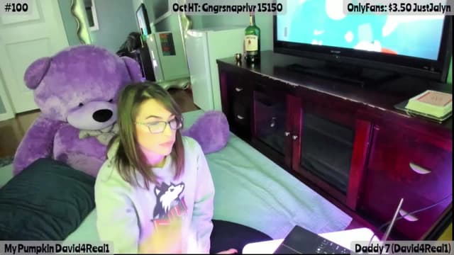 Gallery image thumbnail from Jalyn's myfreecams stream on, 10/25/2025, 24:03 image 14 of 20
