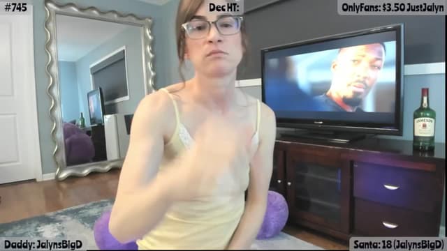 Gallery image thumbnail from Jalyn's myfreecams stream on, 12/04/2025, 24:00 image 16 of 20