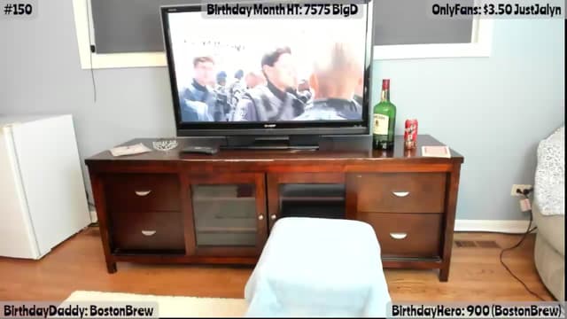 Gallery image thumbnail from Jalyn's myfreecams stream on, 05/15/2026, 01:19 image 18 of 20