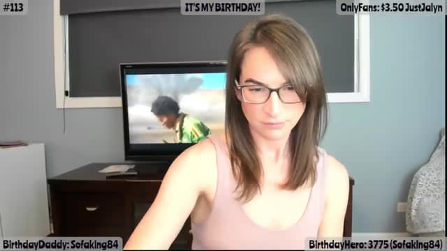 Gallery image thumbnail from Jalyn's myfreecams stream on, 05/19/2026, 24:35 image 11 of 20