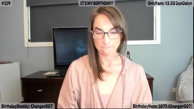 Gallery image thumbnail from Jalyn's myfreecams stream on, 05/19/2026, 24:35 image 1 of 20
