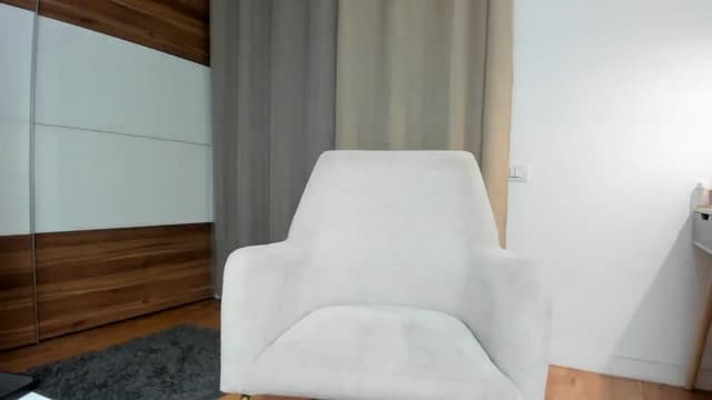 Gallery image thumbnail from Joyxs's myfreecams stream on, 06/01/2025, 03:17 image 10 of 20