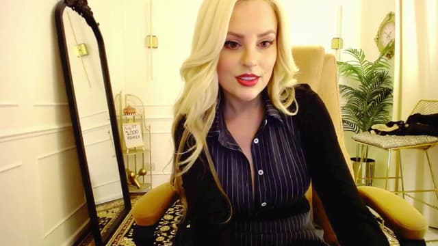 Gallery image thumbnail from K3lly's myfreecams stream on, 08/10/2025, 24:09 image 12 of 20