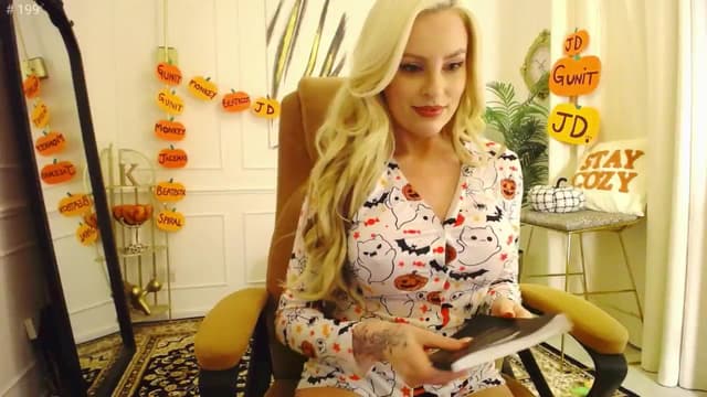 Gallery image thumbnail from K3lly's myfreecams stream on, 10/02/2025, 03:26 image 7 of 20
