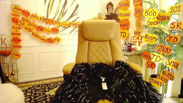 Gallery image thumbnail from K3lly's myfreecams stream on, 10/21/2025, 21:23 image 19 of 20