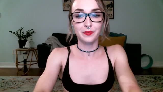 Gallery image thumbnail from K_O_A's myfreecams stream on, 11/28/2022, 07:45 image 10 of 20