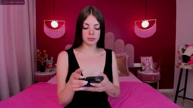Gallery image thumbnail from KelSi's myfreecams stream on, 06/25/2023, 12:30 image 8 of 20
