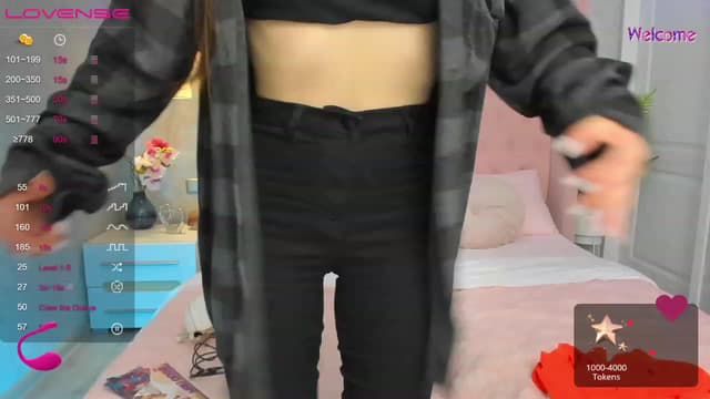 Gallery image thumbnail from KelSi's myfreecams stream on, 08/08/2023, 15:28 image 11 of 20