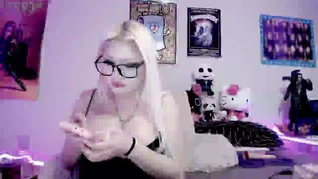 Gallery image thumbnail from Ketel's myfreecams stream on, 01/30/2025, 04:51 image 8 of 20