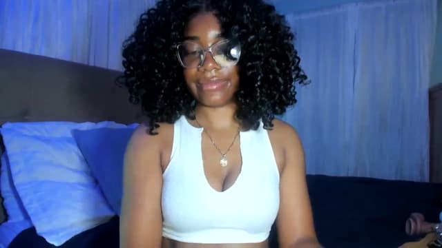 Gallery image thumbnail from Kiera's myfreecams stream on, 04/08/2025, 03:11 image 16 of 20
