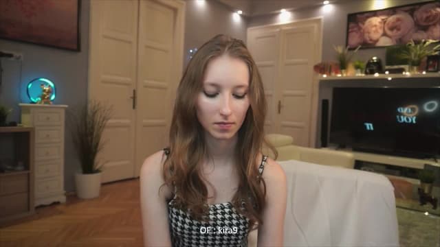 Gallery image thumbnail from Kira9's myfreecams stream on, 08/10/2025, 19:39 image 12 of 20