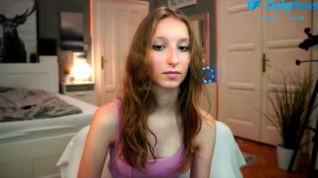Gallery image thumbnail from Kira9's myfreecams stream on, 08/22/2025, 20:46 image 19 of 20
