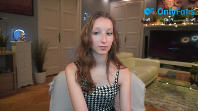 Gallery image thumbnail from Kira9's myfreecams stream on, 08/23/2025, 17:07 image 12 of 20