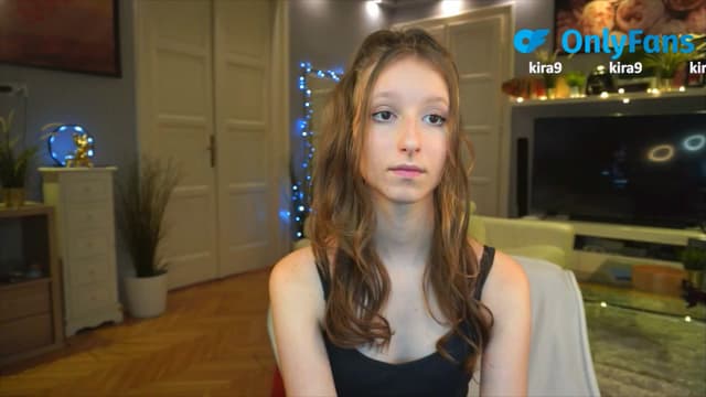 Gallery image thumbnail from Kira9's myfreecams stream on, 08/31/2025, 18:42 image 12 of 20