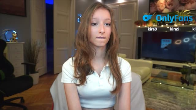 Gallery image thumbnail from Kira9's myfreecams stream on, 09/04/2025, 18:27 image 12 of 20